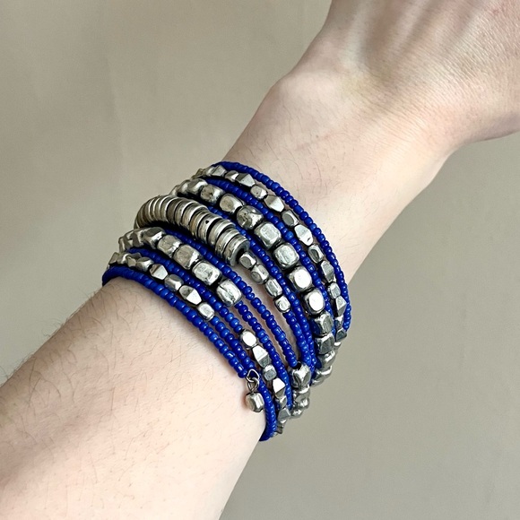 blue beaded & silver stone all in one “slinky” bracelet bangle - Picture 8 of 11